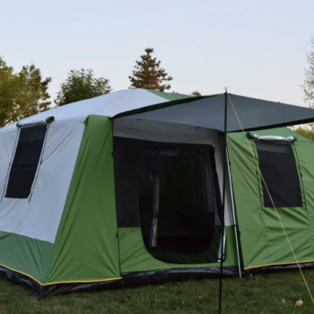 Двухкомнатная палатка-зал с тамбуром и двумя входами