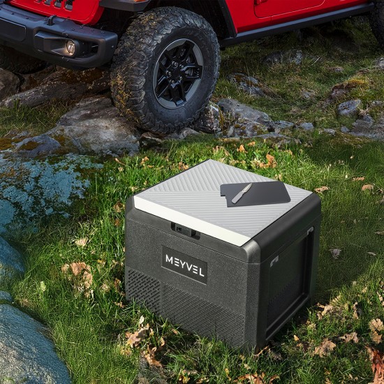 Компрессорный переносной автохолодильник Meyvel AF-PRO54 фотография
