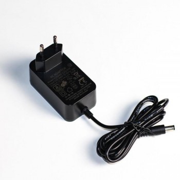 Автохолодильник переносной  Адаптер для зарядки батарей автохолодильников