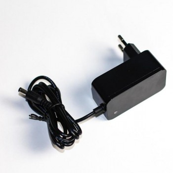 Адаптер для зарядки батарей автохолодильников